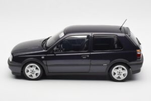 Volkswagen Golf Mk3 VR6 Violet Metalizat Norev 1:18 188417 Metal - imaginea 4 din 8