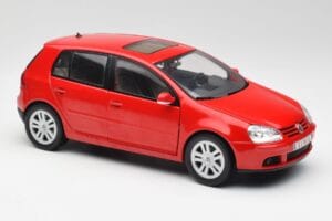 Volkswagen Golf Mk5 4-Door Tornado Roșu Bburago 1:18 GOLF001 Metal - imaginea 6 din 8