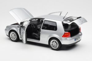 Volkswagen Golf Mk5 GTI Argintiu Norev 1:18 188570 Metal - imaginea 5 din 8