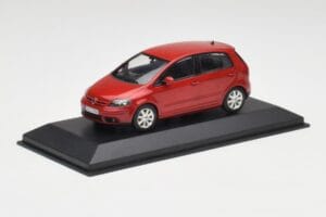 Volkswagen Golf Plus Tornado Roșu Minichamps 1:43 821911110 Metal - imaginea 2 din 4