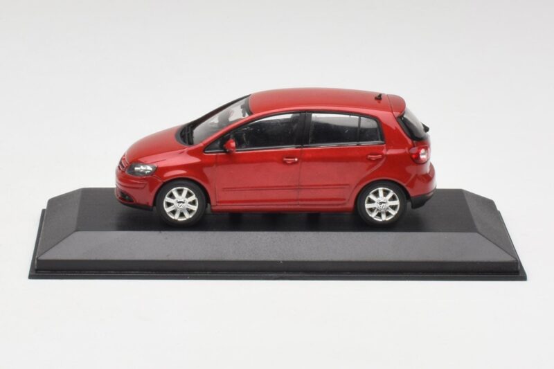 Volkswagen Golf Plus Tornado Roșu Minichamps 1:43 821911110 Metal