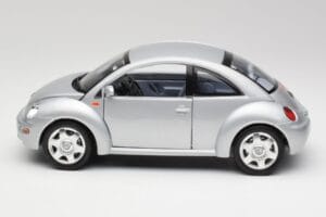 Volkswagen New Beetle Reflex Argintiu Metalic Bburago 1:18 3322 Metal - imaginea 4 din 8