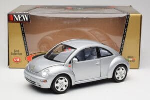 Volkswagen New Beetle Reflex Argintiu Metalic Bburago 1:18 3322 Metal - imaginea 8 din 8
