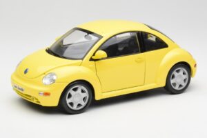 Volkswagen New Beetle Galben Maisto 1:18 37800-M4 Metal