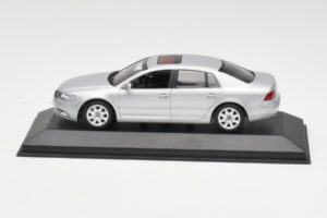 Volkswagen Phaeton Argintiu Minichamps 1:43 3D0099300A Metal