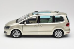 Volkswagen Sharan 7N Reflex Argintiu Metalizat Minichamps 1:18 110051002 Metal - imaginea 4 din 8