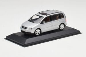 Volkswagen Touran Reflex Argintiu Minichamps 1:43 TOURAN001 Metal - imaginea 2 din 4