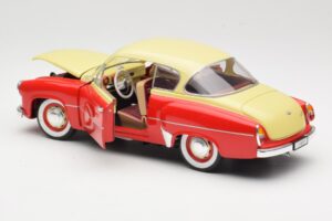 Wartburg 311 Coupe Roșu & Bej Revell 1:18 8418 Metal - imaginea 5 din 8