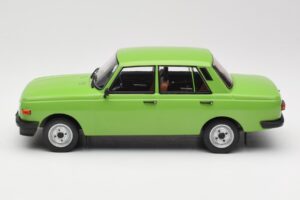Wartburg 353 Verde MCG 1:18 MCG18062 Metal - imaginea 3 din 6