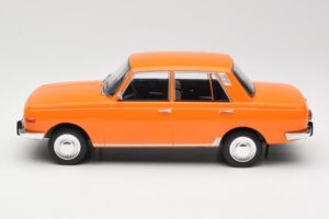 Wartburg 353 Portocaliu MCG 1:18 MCG18061 Metal - imaginea 3 din 6