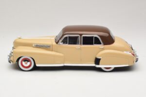 Cadillac Fleetwood Series 60 Special Bej MCG 1:18 MCG18656 Metal - imaginea 3 din 6
