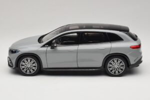 Mercedes EQS SUV X296 Manufaktur Alpine Grey NZG 1:18 B66960591 Metal - imaginea 4 din 8