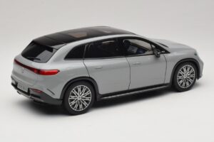 Mercedes EQS SUV X296 Manufaktur Alpine Grey NZG 1:18 B66960591 Metal - imaginea 3 din 8