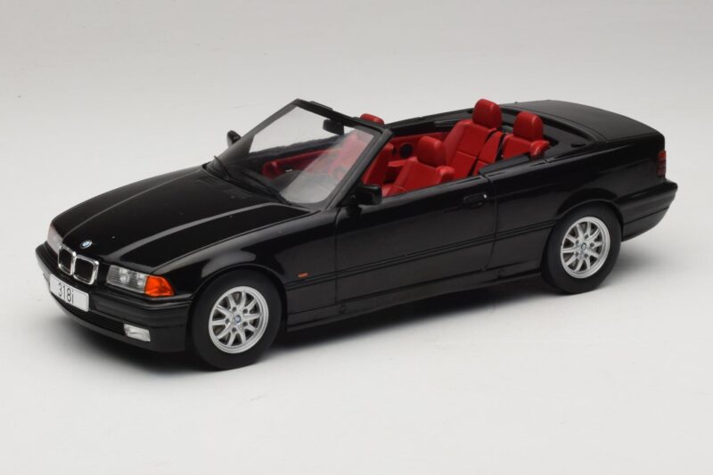 BMW 3 Series E36 Cabriolet Negru MCG 1:18 MCG18318 Metal