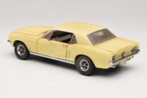 Ford Mustang Coupe Galben The Walking Dead Greenlight 1:18 12958 Metal - imaginea 7 din 8