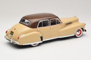 Cadillac Fleetwood Series 60 Special Bej MCG 1:18 MCG18656 Metal - imaginea 2 din 6