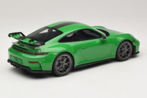 Porsche 911 992.2 GT3 Weissach Package Python Green GT Spirit 1:18 GT576 Rășină - imaginea 2 din 6