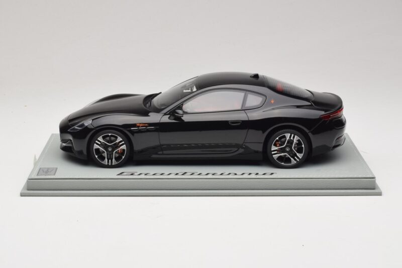 Maserati GranTurismo Trofeo Nero Assoluto BBR 1:18 P18240CMAS Rășină