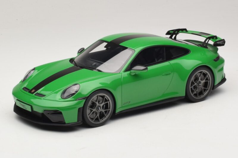 Porsche 911 992.2 GT3 Weissach Package Python Green GT Spirit 1:18 GT576 Rășină