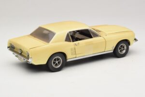 Ford Mustang Coupe Galben The Walking Dead Greenlight 1:18 12958 Metal - imaginea 3 din 8