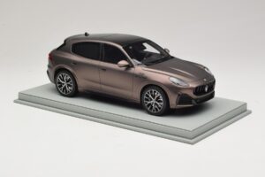 Maserati Grecale Bronz BBR 1:18 P18220FMAS Rășină - imaginea 4 din 7