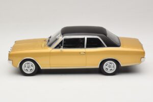 Opel Commodore A Bej MCG 1:18 MCG18559 Metal - imaginea 3 din 6