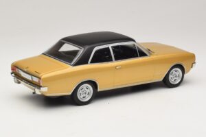 Opel Commodore A Bej MCG 1:18 MCG18559 Metal - imaginea 2 din 6