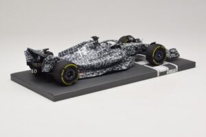Alfa Romeo Orlen C42 R. Kubica Testing Barcelona 2022 Minichamps 1:18 117229988 Rășină - imaginea 2 din 7