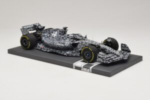 Alfa Romeo Orlen C42 R. Kubica Testing Barcelona 2022 Minichamps 1:18 117229988 Rășină - imaginea 4 din 7