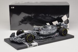 Alfa Romeo Orlen C42 V. Bottas Testing Barcelona 2022 Minichamps 1:18 117229977 Rășină - imaginea 7 din 7