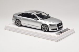 Audi S6 C7 Florett Silver Metallic IVY Merit 1:18 REMC038 Rășină - imaginea 4 din 7