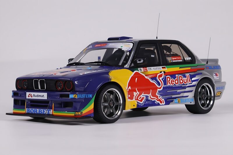 BMW E30 V8 #229 E. Hountondji Red Bull Driftbrothers Drift 2023 Albastru Otto 1:18 OT486 Rășină
