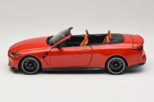 BMW M4 G83 Cabriolet Red Metallic Minichamps 1:18 110021030 Metal - imaginea 4 din 8