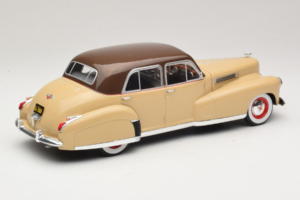 Cadillac Fleetwood Series 60 Special Bej MCG 1:18 MCG18656 Metal - imaginea 2 din 6