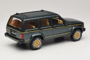 Jeep Cherokee XJ Limited Hunter Green Otto 1:18 OT1204 Rășină - imaginea 2 din 6