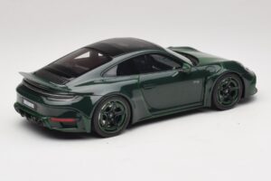 Porsche 911 992 Turbo S Brabus 900 Rocket R Mean Green GT Spirit 1:18 GT959 Rășină - imaginea 2 din 6
