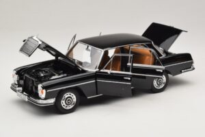 Mercedes 280 SE W108 Negru Norev 1:18 183360 Metal - imaginea 2 din 8