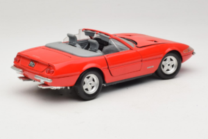 Ferrari 365 GTS/4 Spider Roșu Techno Giodi 1:18 40028-P1 Metal - imaginea 3 din 8