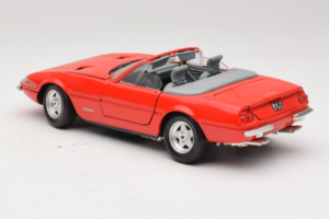 Ferrari 365 GTS/4 Spider Roșu Techno Giodi 1:18 40028-P1 Metal - imaginea 7 din 8