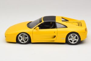 Ferrari F355 Spider Galben cu Plafon Negru UT Models 1:18 180074030-P4 Metal - imaginea 4 din 8