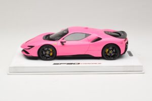 Ferrari SF90 Pack Fiorano Lucios Qatar Pink BBR 1:18 RACELINE137 Rășină - imaginea 3 din 7