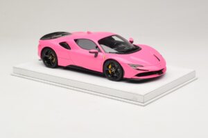 Ferrari SF90 Pack Fiorano Lucios Qatar Pink BBR 1:18 RACELINE137 Rășină - imaginea 4 din 7