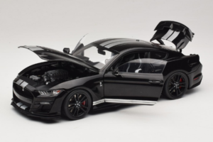 Ford Mustang Shelby GT500 S550 Negru IXO 1:18 U18RDC002-FO Metal - imaginea 2 din 8