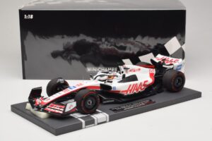 Haas VF-22 K. Magnussen Pole Position Brazilian GP 2022 Minichamps 1:18 117222120 Rășină - imaginea 7 din 7