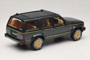 Jeep Cherokee XJ Limited Dark Hunter Green Otto 1:18 OT1340 Rășină - imaginea 2 din 6