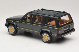Jeep Cherokee XJ Limited Dark Hunter Green Otto 1:18 OT1340 Rășină - imaginea 5 din 6