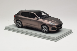 Maserati Grecale Bronz BBR 1:18 P18220FMAS Rășină - imaginea 4 din 7
