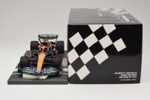 McLaren MCL36 #3 D. Ricciardo Abu Dhabi GP 2022 Minichamps 1:18 537224003 Rășină - imaginea 6 din 7