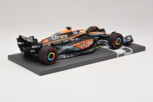 McLaren MCL36 O. Piastri Abu Dhabi Test 2022 Minichamps 1:18 537221828 Rășină - imaginea 2 din 7