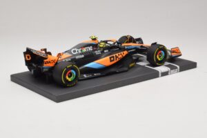 McLaren MCL60 #4 L. Norris 2nd Place Hungarian GP 2023 Minichamps 1:18 537233004 Rășină - imaginea 2 din 7